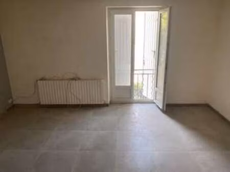 location appartement 3 pièces à bollène (84500) : à louer 3 pièces / 70m² bollène