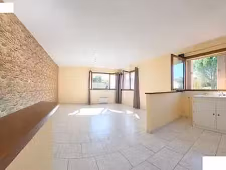 location appartement 4 pièces à beaumont-de-lomagne (82500) : à louer 4 pièces / 70m² beau