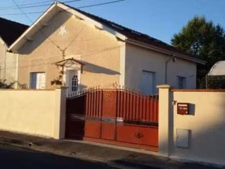 location appartement t1 meublé à cenon (33150) : à louer t1 meublé / 17m² cenon
