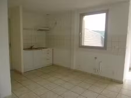 location appartement 3 pièces meublé à lacapelle-marival (46120) : à louer 3 pièces meublé
