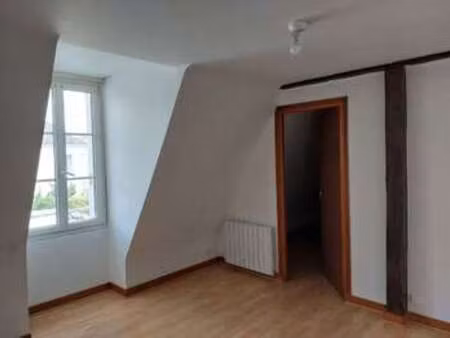 location appartement 2 pièces à tours (37000) : à louer 2 pièces / 33m² tours