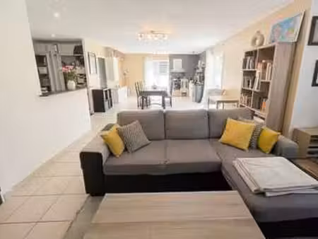 location maison meublé à elven (56250) : à louer meublé / 102m² elven