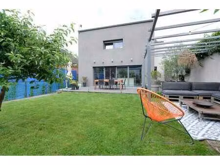 habitation de 5ch + loft (partie prof ou logement indép) !!