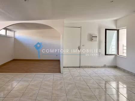 t3 coeur de ville à amenager sete 34200