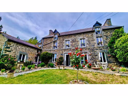 côtes d'armor belle maison en pierre rénovée  6 chambres  gîte de 2 chambres  jardins - po