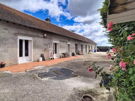 maison d'habitation isolée  mezieres en gatinais
