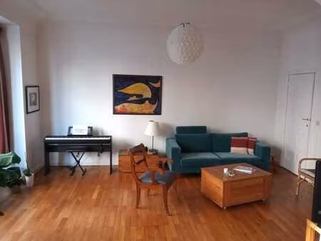 quartier louise / châtelain : grand appart  4 ch