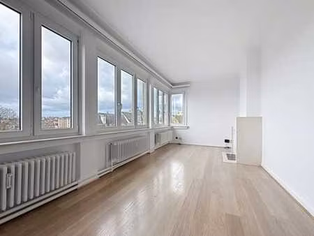 penthouse - 2 ch + bureau ou chambre bb + garage 01/07