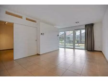 appartement de vie assistée prêt à l'emploi avec terrasse sp