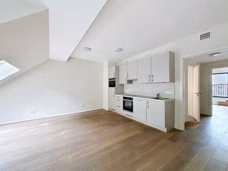 schaerbeek - appartement 1 chambre + terrasse avec parking.