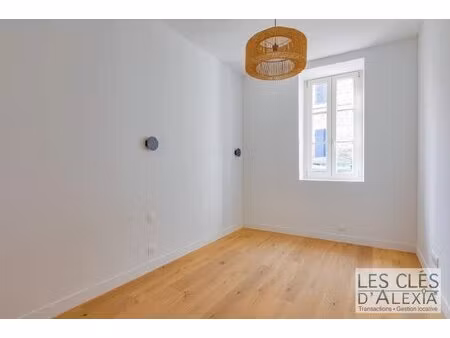appartement t2 rénové au cœur de saint-genis-laval
