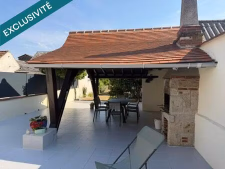 centre bourg - beaux volumes - terrasse - jardin
