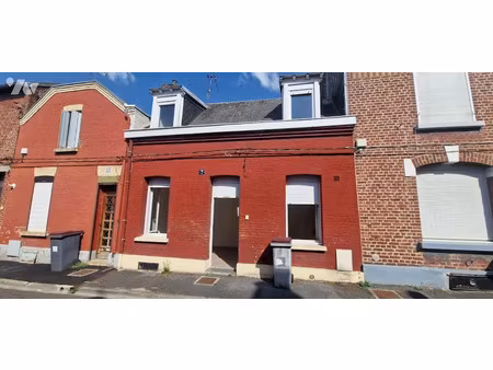 location maison 3 pièces 46 m² à saint-quentin (02100)  550 €