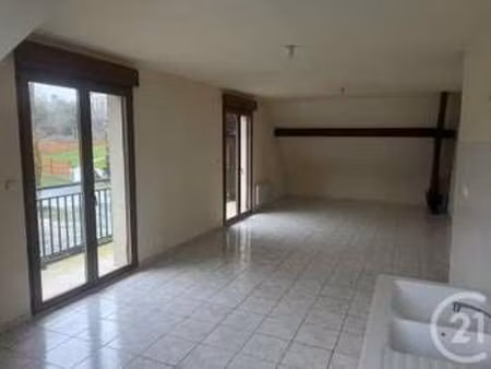 location appartement 3 pièces à domfront (61700) : à louer 3 pièces / 64m² domfront
