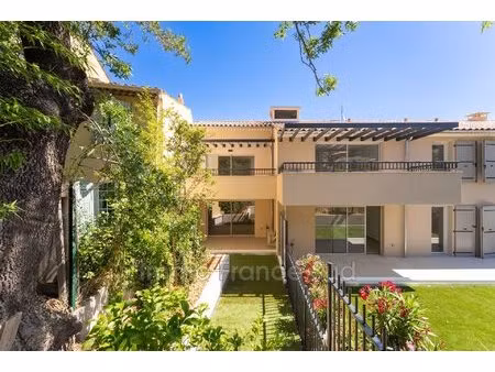 golfe de saint-tropez  appartement de standing avec terrasse e