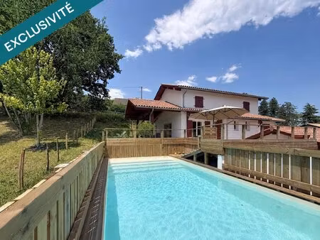 maison familiale récente avec piscine  185 m² la bastide-clairence