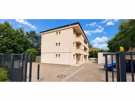 location meublée appartement 2 pièces 37 m² à ramonville-saint-agne (31520)  699 €