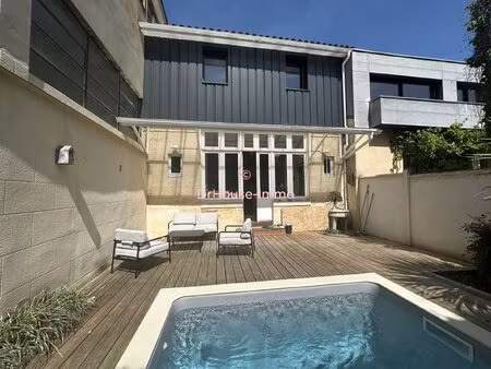 élégante échoppe bordelaise avec jardin paysager et piscine