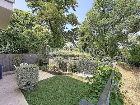 a vendre agréable appartement t3 avec jardin privatif avec place parking