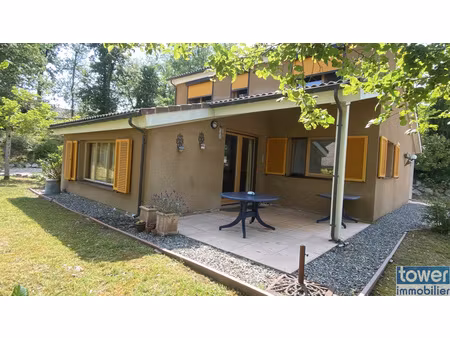 villa  4 pièce(s)  3 chambre(s)  102 m²