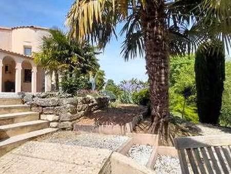 vente maison à chavagnes-en-paillers (85250) : à vendre / 144m² chavagnes-en-paillers