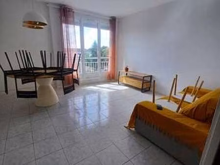 location appartement chambre colocation à rezé (44400) : à louer chambre colocation / 90m²
