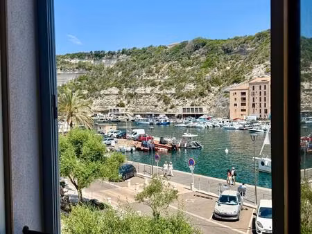 appartement t2 sur le port de bonifacio