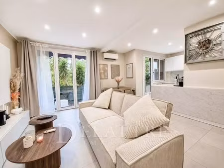 vence appartement entierement rénové dans un secteur recherché