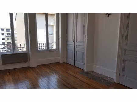 lyon 3 - t1 meublé avec alcôve refait neuf - 38m2 -