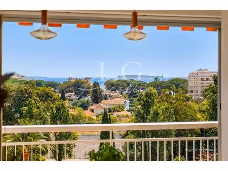 appartement vue mer avec plage et commerces a pied