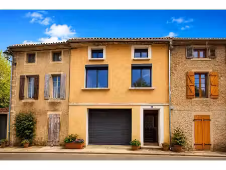 maison de village sur garage avec vue campagne-