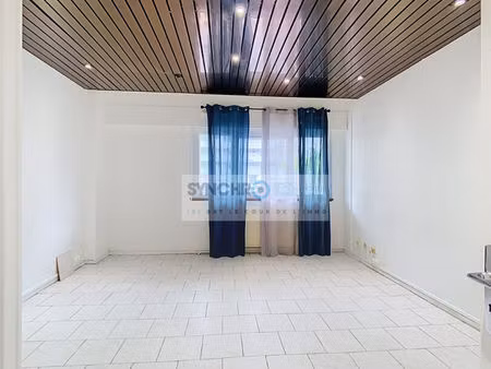 location appartement 2 pièces 62m²