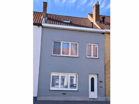 huis te koop in stene met 4 slaapkamers