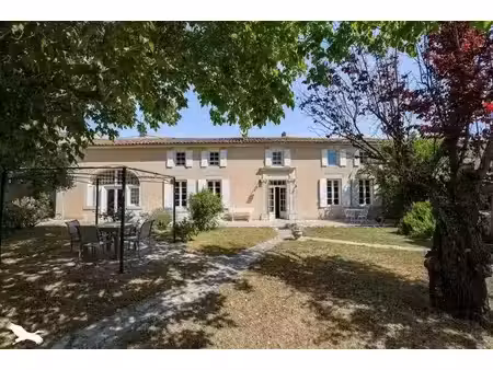 vente maison 6 pièces 202 m² à salles-d'angles (16130)  307 110 €