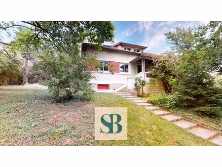 achat maison 8 pièces 183m²