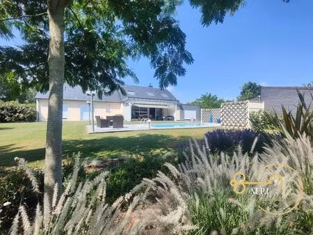 maison de luxe de 9 pièces en vente à cerisé  normandie
