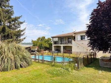 maison t6 à 15mn d'agen
