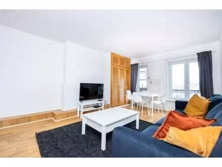 bel appt au coeur de la ville 1ch totalement renove