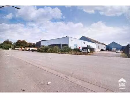 batiment industriel de 2600 m2 a auvelais