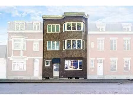 à découvrir à ath : maison de caractère offrant 6 chambres !