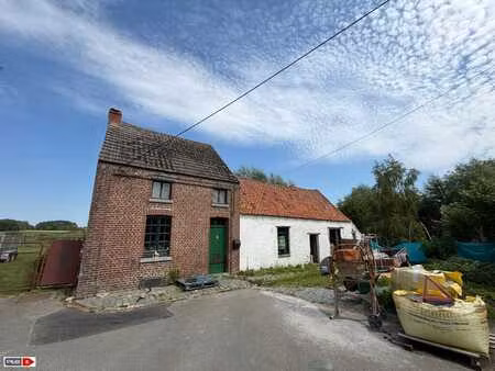 maison a renover entierement avec une vue magnifique