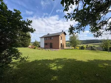 belle maison familiale dans environnement privilégié