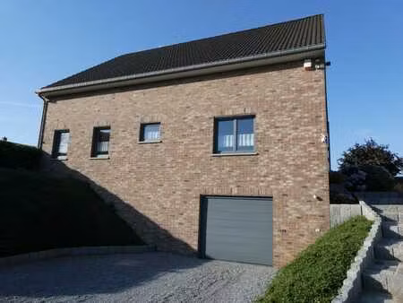 villa 4 façades  4 ch  1623m² terrain
