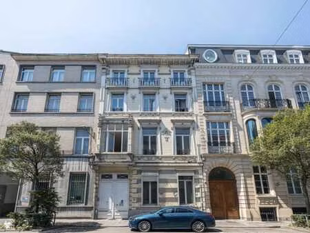 botanique / proche 1000 bruxelles — appartement 3 chambres