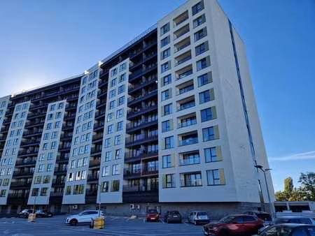 appt rénové 1ch + terrasse + parking