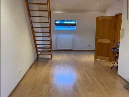 appartement 1 chambre à saint-gilles avec velux
