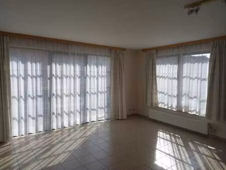 wsp / rue au bois : bel appt 1ch (calme  lumineux) + garage