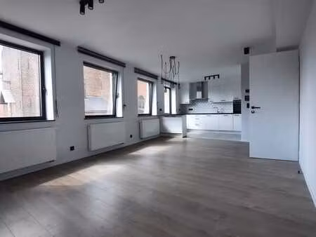 duplex peb b ultra lumineux à 300m du rouge-cloître