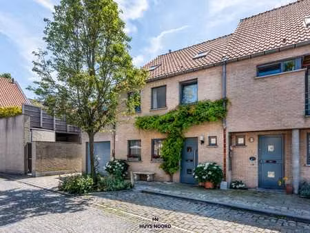 une vie pleine de charme dans cette spacieuse maison fami...