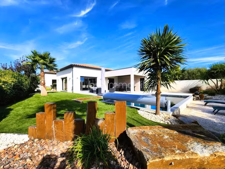 villa de luxe à vendre à tourbes